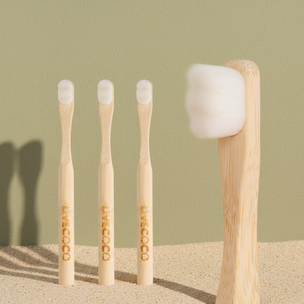 Cepillos de dientes de bambú